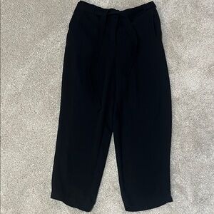 Women's Black Cropped Pants
